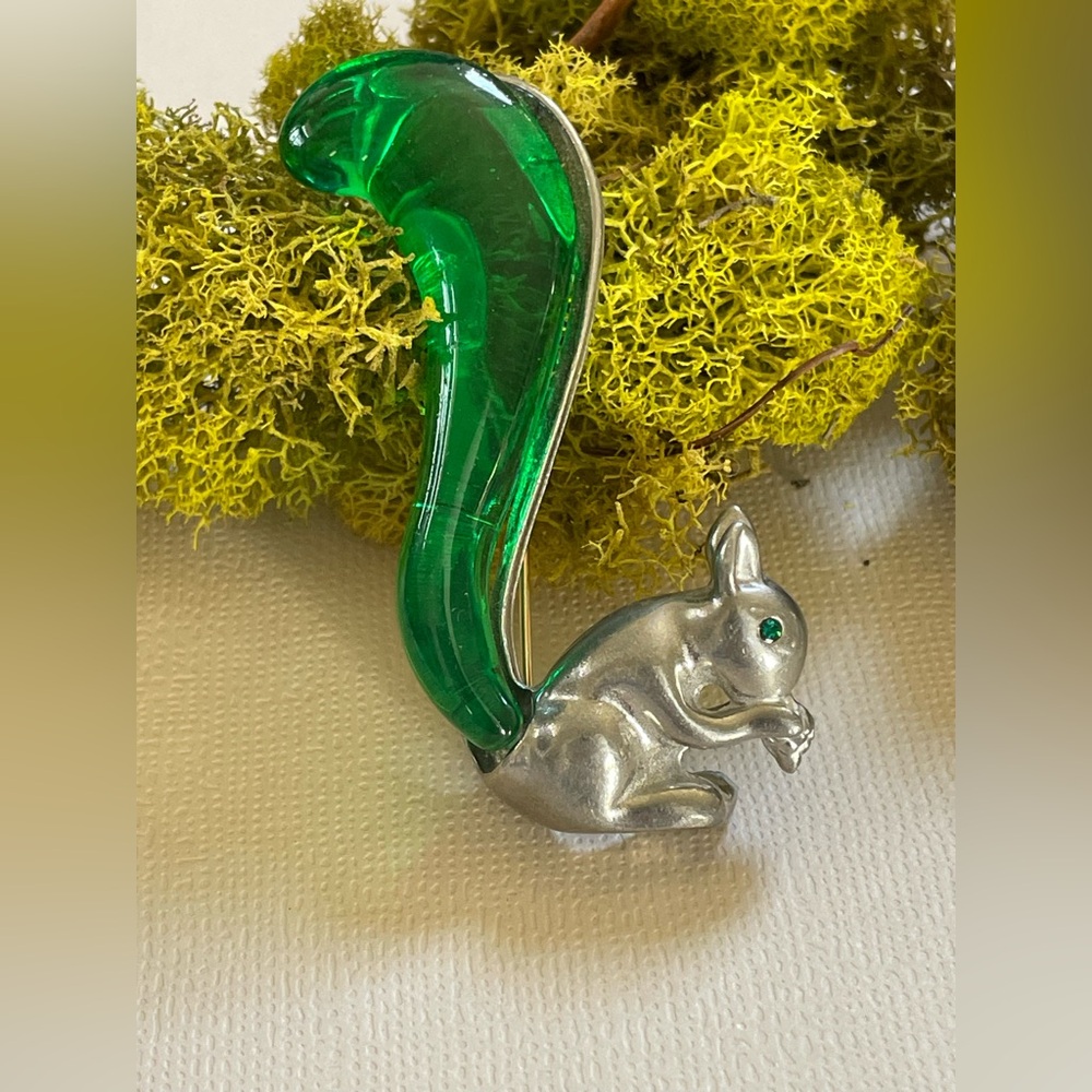 Paris P&M Silver Green Jelly Belly lucite Squirrel Brooch